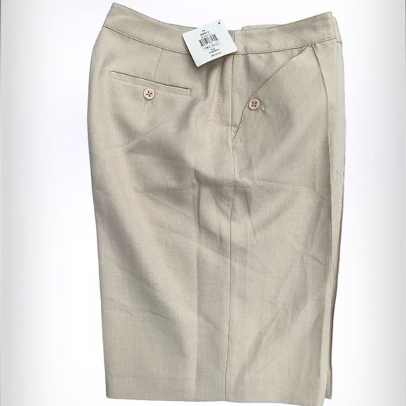 NWT EP Pro Almond Seville Ladies Golf Short - Picture 2 of 7